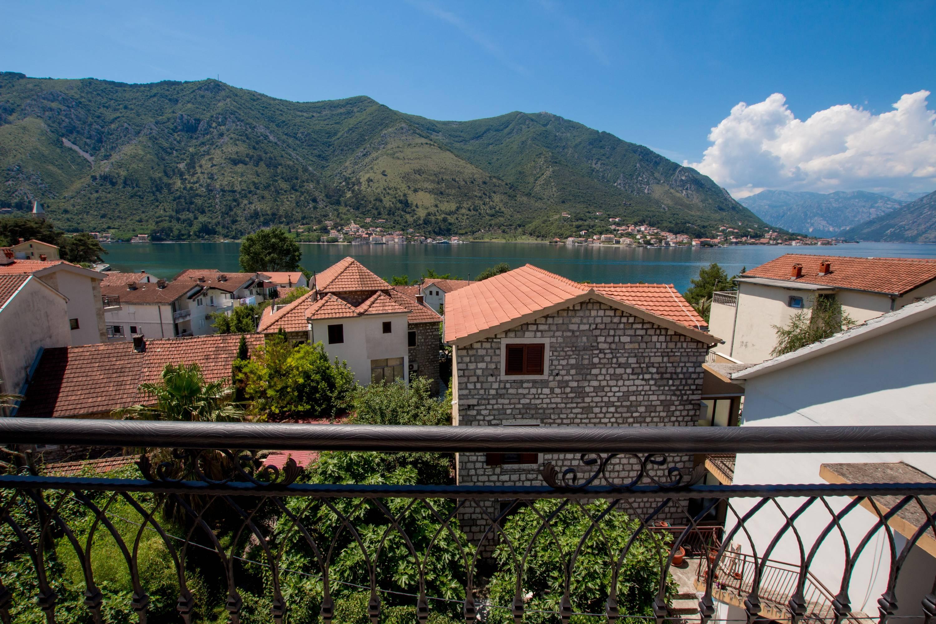 Hotel Alkima Kotor Buitenkant foto