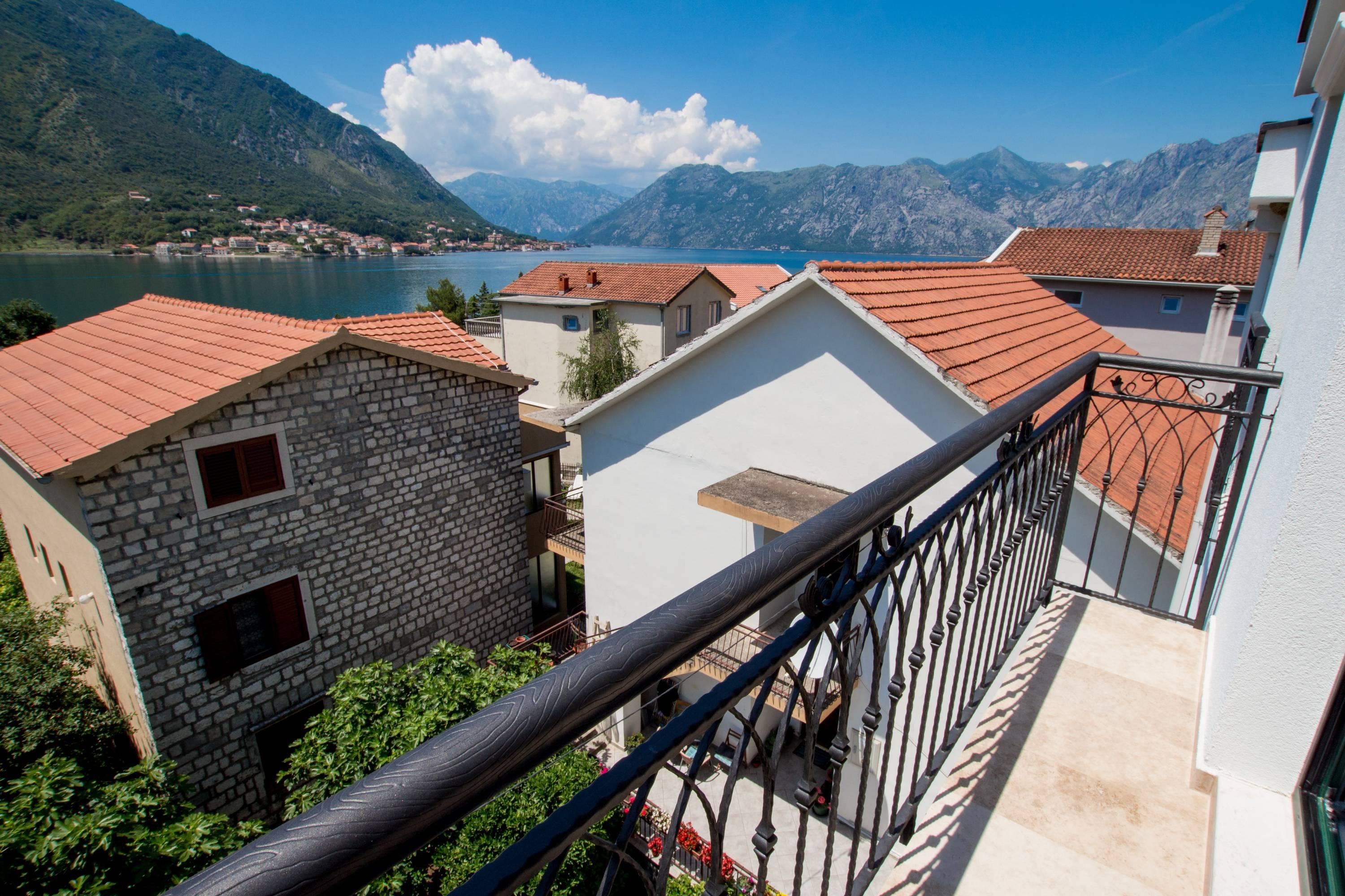Hotel Alkima Kotor Buitenkant foto
