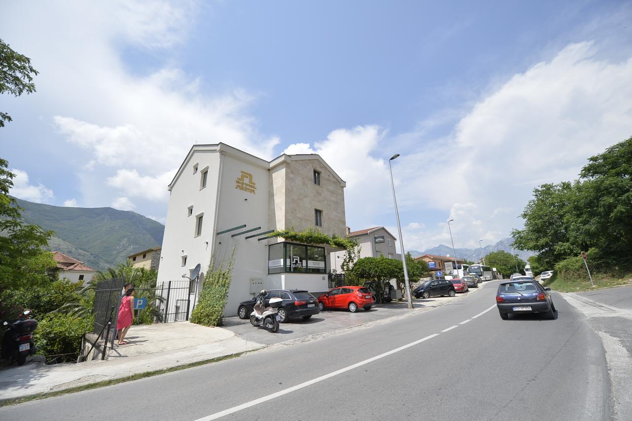 Hotel Alkima Kotor Buitenkant foto